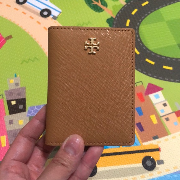 Tory Burch Accessories Tory Burch Emerson Foldable Card Case Poshmark